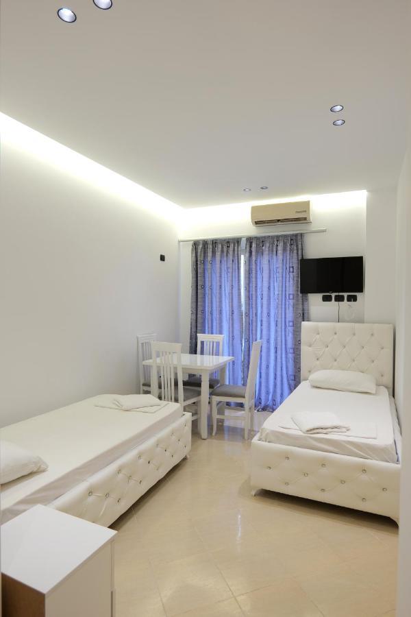 Hotel Dior Sarandë Exteriér fotografie