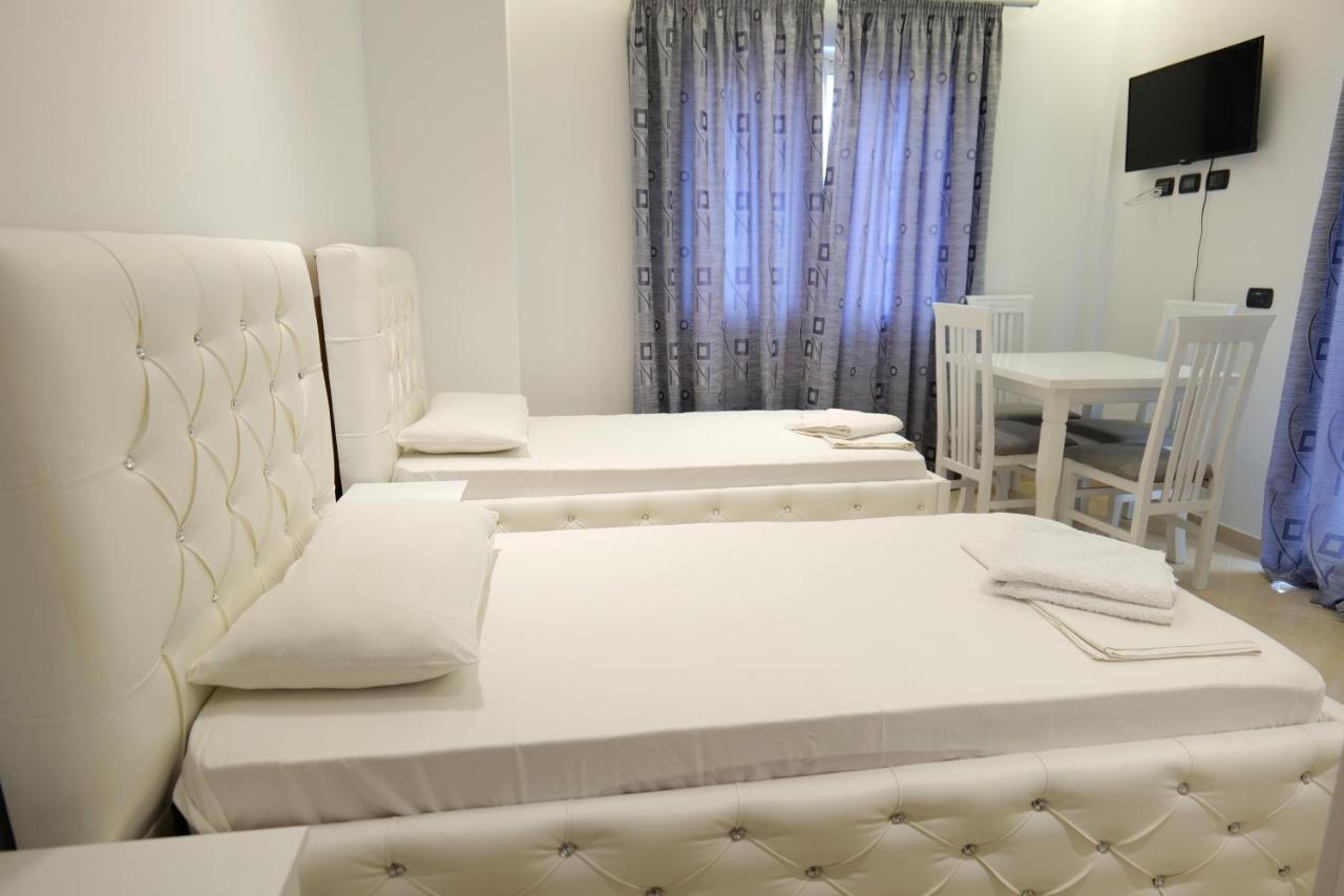 Hotel Dior Sarandë Exteriér fotografie
