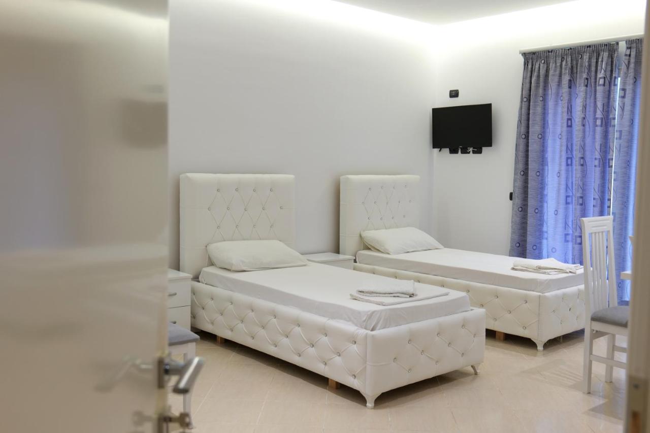 Hotel Dior Sarandë Exteriér fotografie